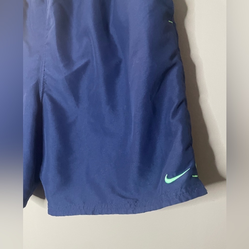 Nike Dark Blue and Bright Green Shorts Size L - Picture 2 of 6